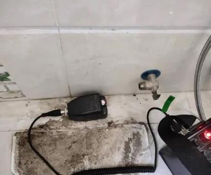 仙桃屋顶漏水维修公司分享下卫生间漏水的危害及解决方法
